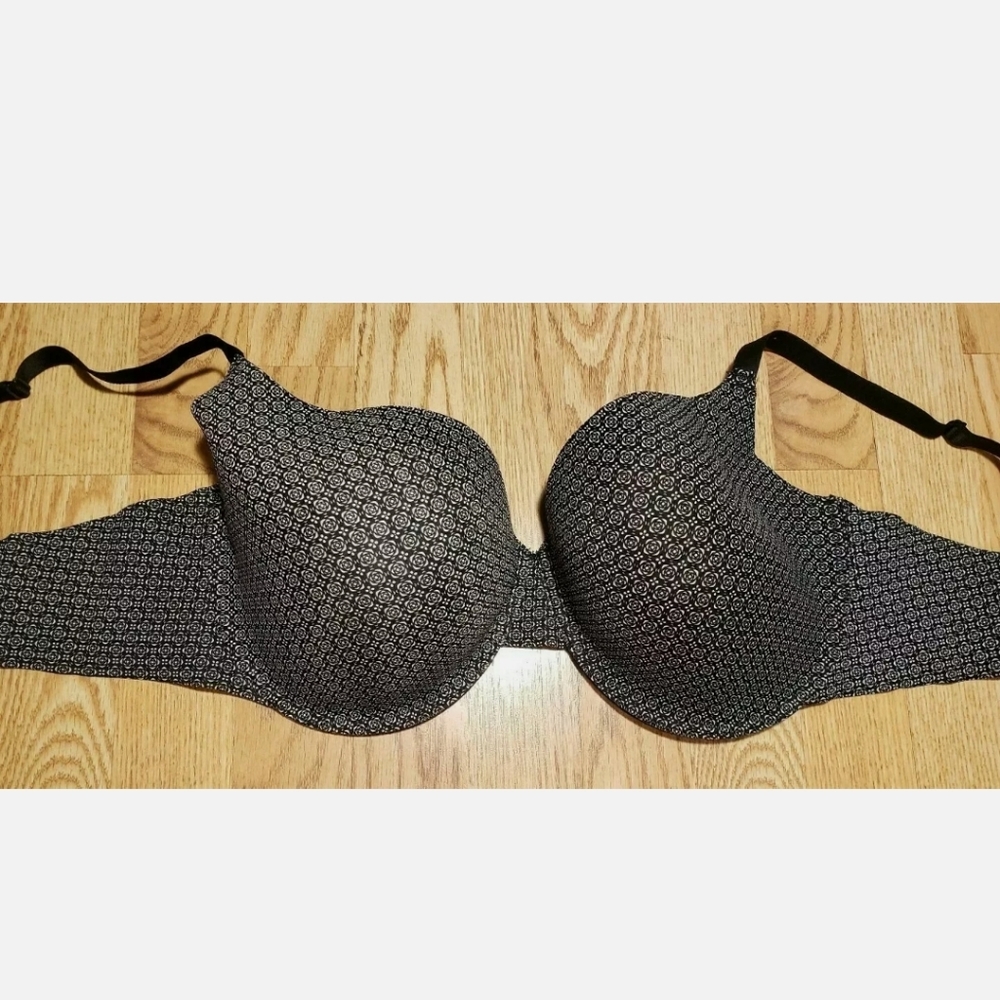 Laura Ashley Women's Bra Size 40DD